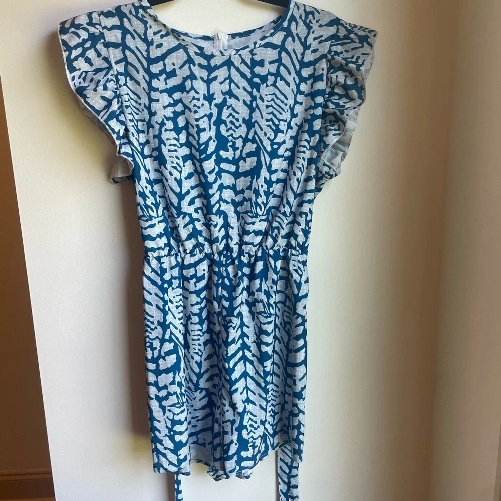 Pattern Ruffle Sleeve Romper - Picture 2 of 2